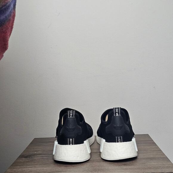 Adidas Women's NMD_R1 Athletic Shoe Size 11 Black NEW - Picture 5 of 8